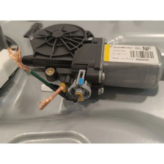 Elevalunas Trasero Izquierdo para Hyundai Sonata (Nf)