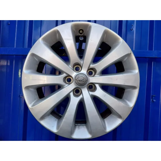 Llanta para Opel Astra J Lim.
