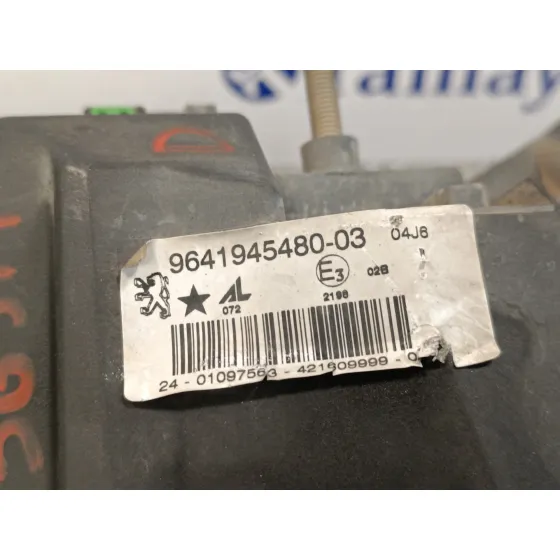 Faro Antiniebla Derecho para Peugeot 407