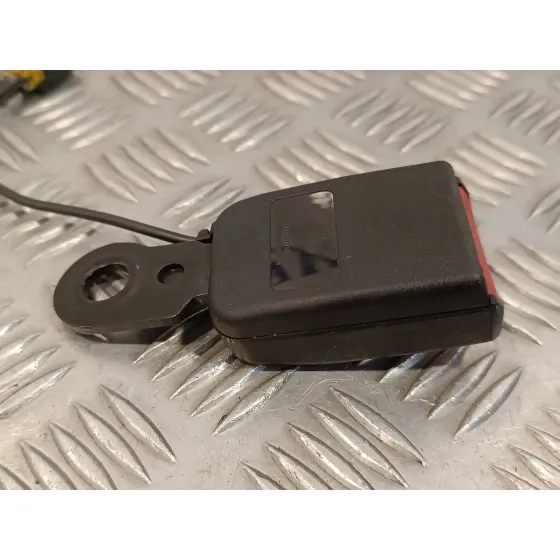 Enganche Cinturon Trasero Derecho para Peugeot 207 Cc
