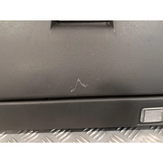 Guantera para Volvo S40 Berlina
