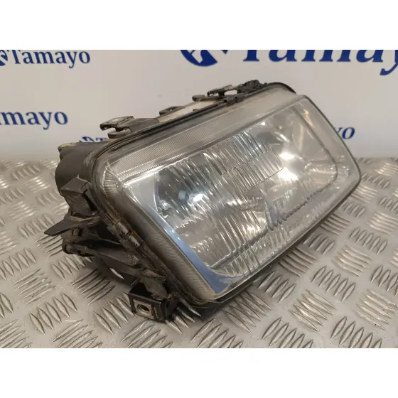 Faro Derecho para Audi A3 (8L)