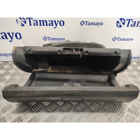 Guantera para Mercedes-Benz Clase B (W245)