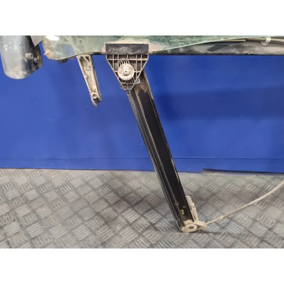 Elevalunas Delantero Derecho para Audi A4 Berlina (8E)