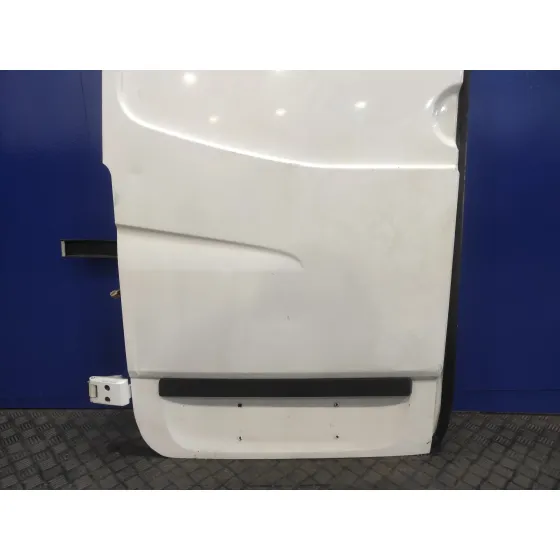 Puerta Trasera Izquierda para Mercedes-Benz Sprinterii Caja Cerrada (Desde 01.06)