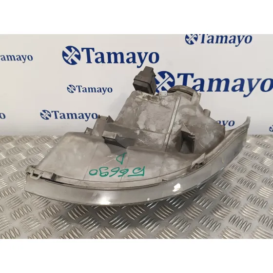 Faro Derecho para Nissan Primastar (X83)