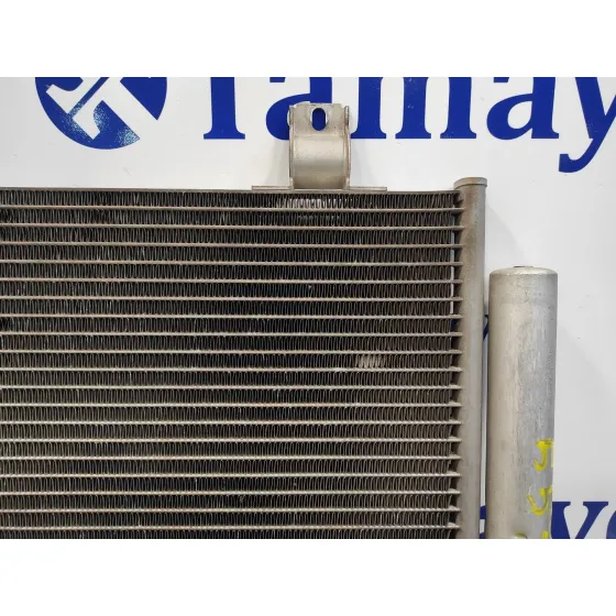Condensador / Radiador Aire Acondicionado para Suzuki Swift Berlina (Mz)