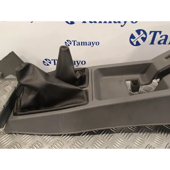 Apoyabrazos Central para Nissan Terrano/Terrano.ii (R20)