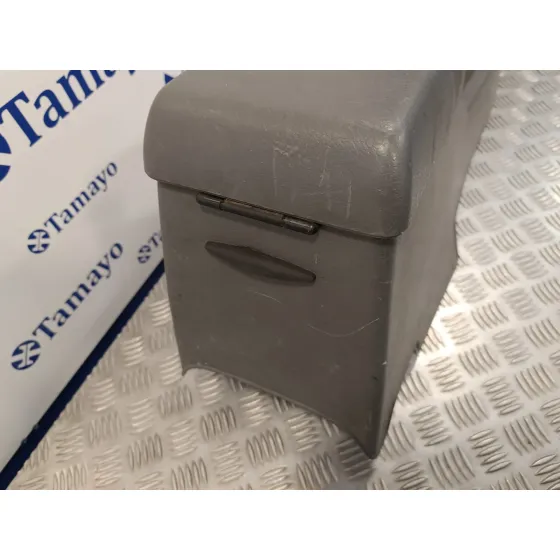 Apoyabrazos Central para Nissan Terrano/Terrano.ii (R20)