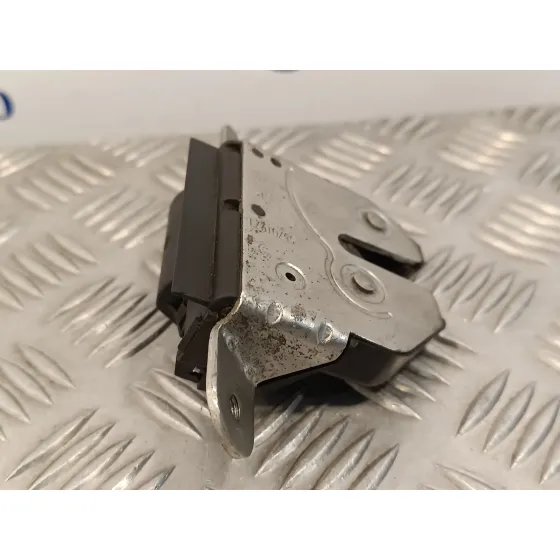Cerradura Maletero / Porton para Opel Corsa D