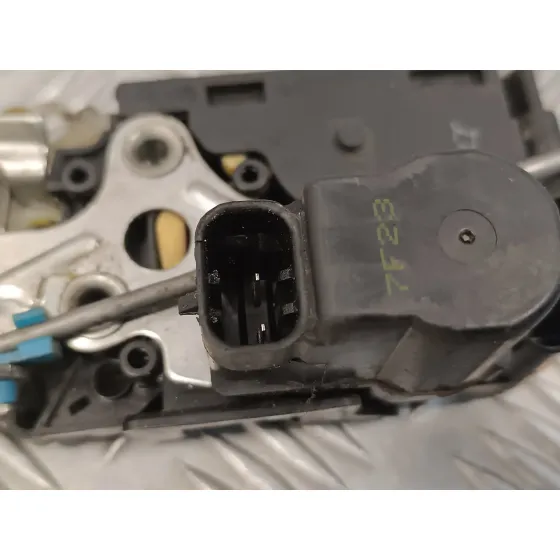 Cerradura Puerta Delantera Derecha para Chevrolet Kalos