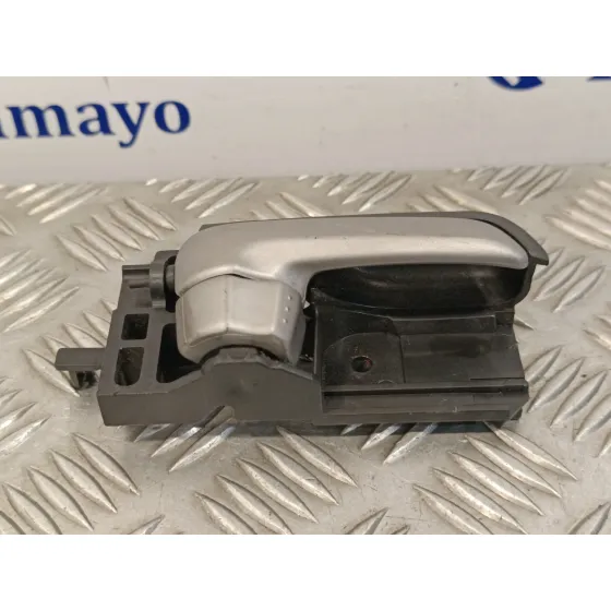 Maneta Interior Trasera Derecha para Suzuki Swift Berlina (Mz)