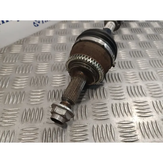 Transmision Delantera Izquierda para Kia Cee'd