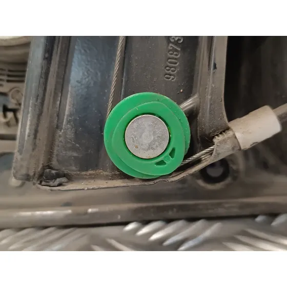 Elevalunas Delantero Izquierdo para Volkswagen Passat Berlina (3C2)