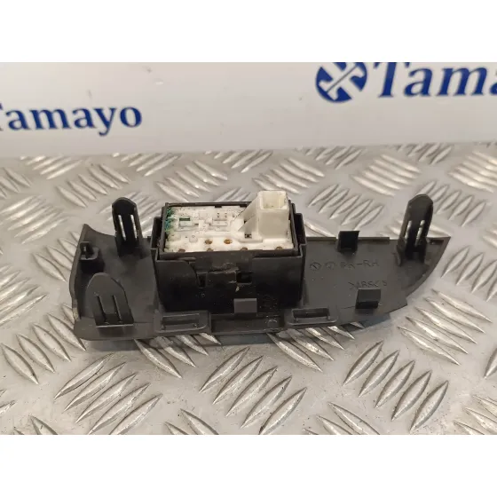 Mando Elevalunas Trasero Derecho para Toyota Prius (Nhw30)