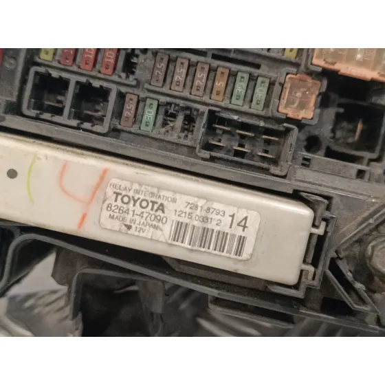 Caja Reles / Fusibles para Toyota Prius (Nhw30)