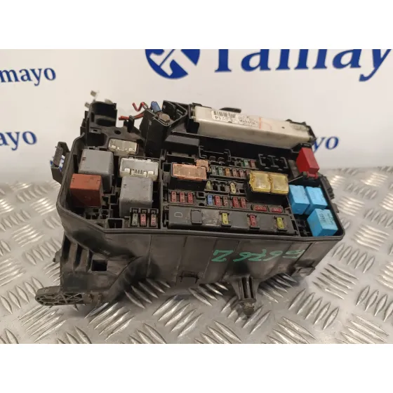 Caja Reles / Fusibles para Toyota Prius (Nhw30)