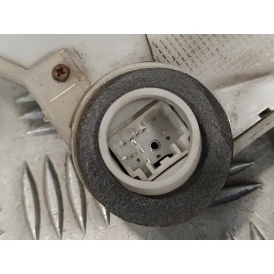 Cerradura Puerta Delantera Derecha para Toyota Prius (Nhw30)