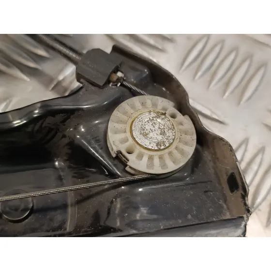 Elevalunas Delantero Izquierdo para Seat Toledo (Kg3)