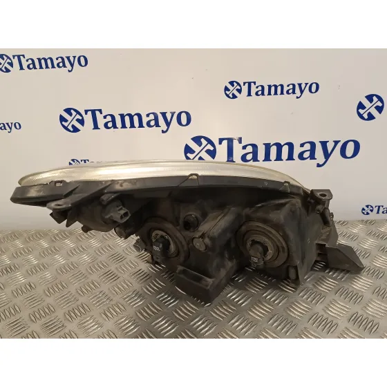Faro Izquierdo para Toyota Corolla Verso (R1)
