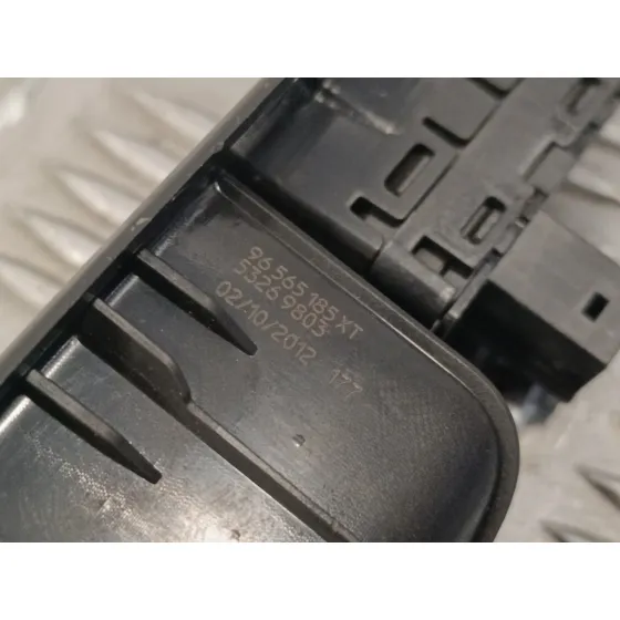 Mando Elevalunas Trasero Izquierdo para Peugeot 308
