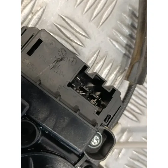 Elevalunas Trasero Derecho para Volkswagen Polo (6R1)