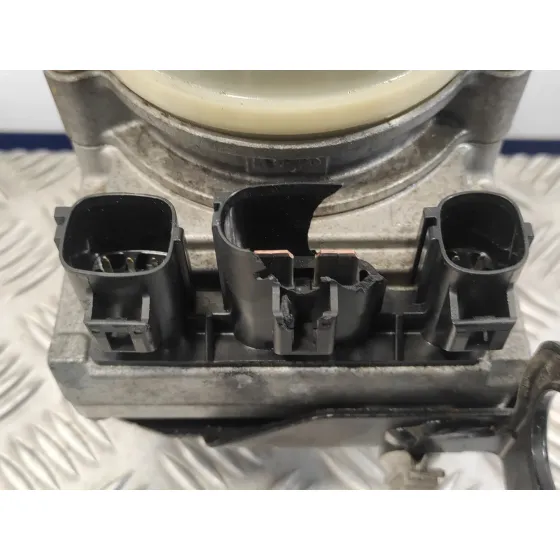 Bomba Direccion para Mazda 3 Berlina (Bk)