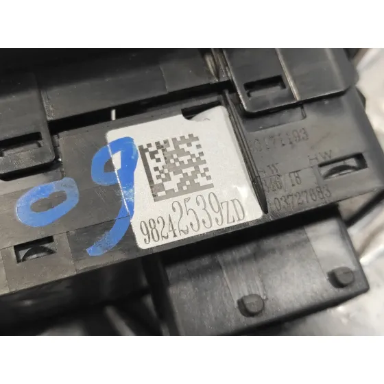 Mando Elevalunas Delantero Izquierdo para Peugeot 208
