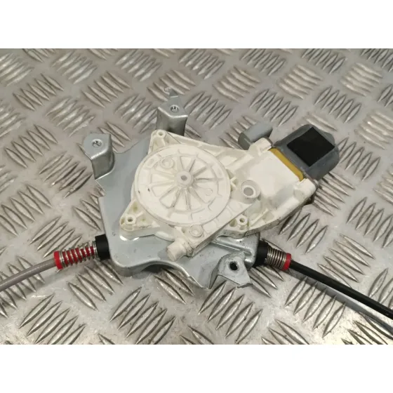 Elevalunas Delantero Derecho para Nissan Micra (K12E)