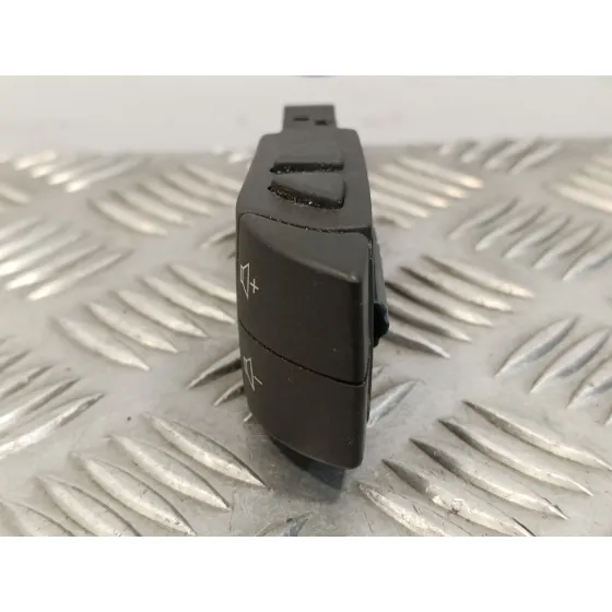 Mando Volante para Renault Trafic Caja Cerrada (Ab 4.01)