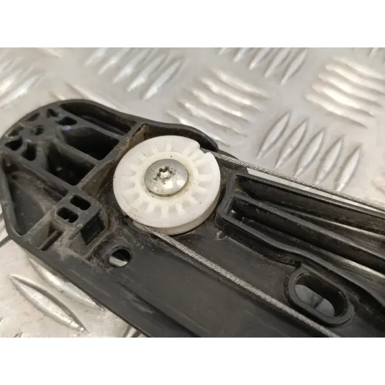 Elevalunas Delantero Derecho para Peugeot 3008