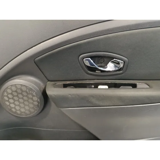 Guarnecido Puerta Delantera Derecha para Renault Megane Iii Berlina 5 P