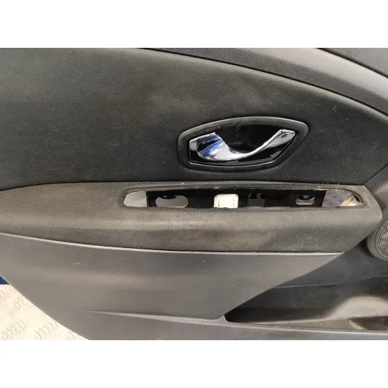 Guarnecido Puerta Delantera Izquierda para Renault Megane Iii Berlina 5 P