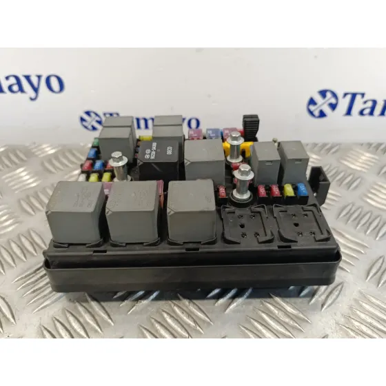 Caja Reles / Fusibles para Kia Carens