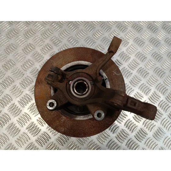 Mangueta Delantera Izquierda para Ford Fiesta (Cb1)