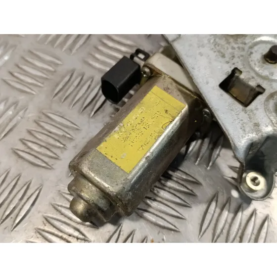 Elevalunas Delantero Derecho para Ford Focus Berlina (Cak)
