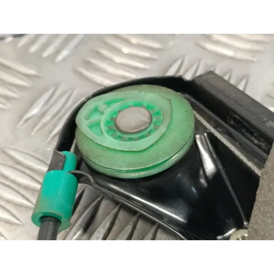 Elevalunas Delantero Derecho para Ford Focus Berlina (Cak)