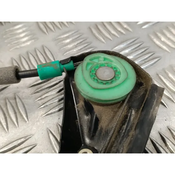 Elevalunas Delantero Derecho para Ford Focus Berlina (Cak)