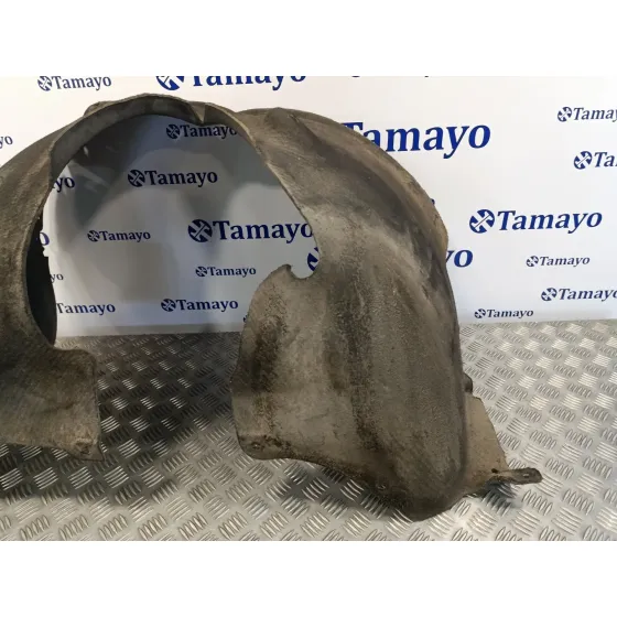 Plastico Paso Rueda Delantero Derecho para Volkswagen Touareg (7La)