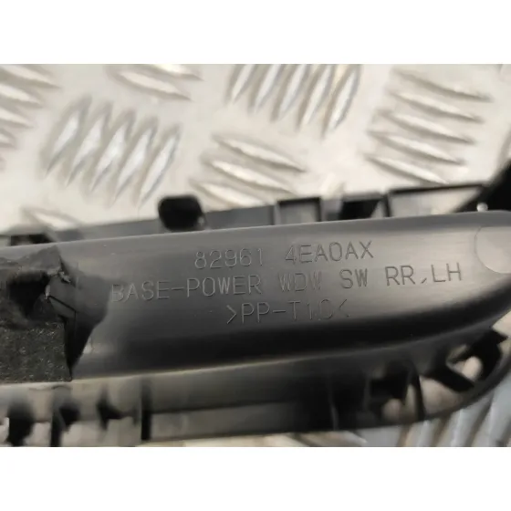 Mando Elevalunas Trasero Izquierdo para Nissan Qashqai (J11)