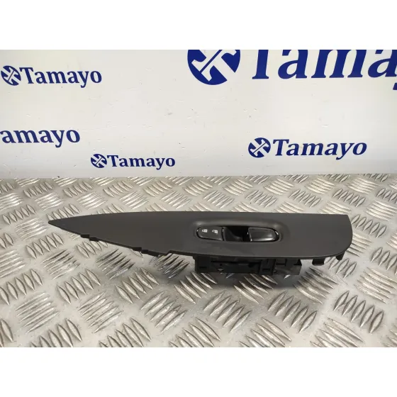 Mando Elevalunas Delantero Derecho para Nissan Qashqai (J11)