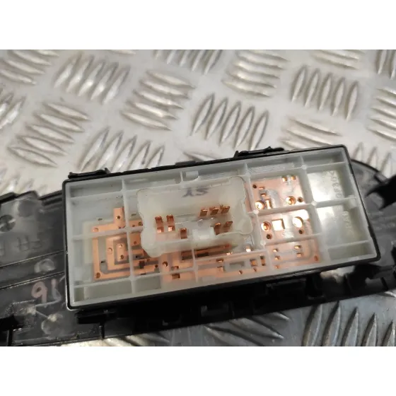 Mando Elevalunas Delantero Derecho para Nissan Qashqai (J11)