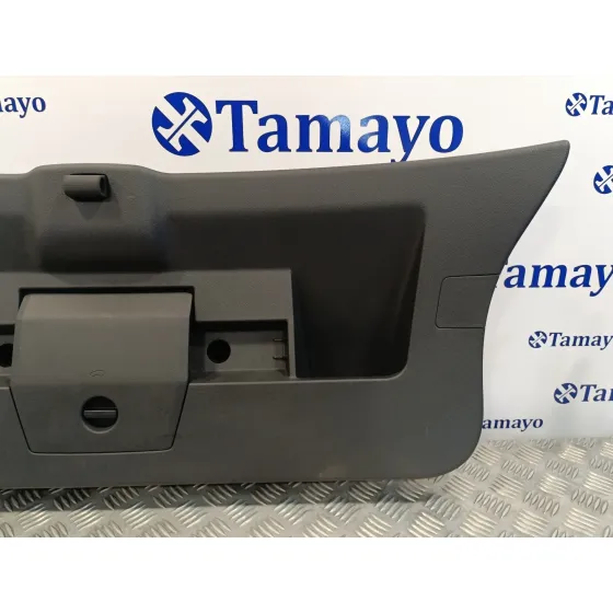 Guarnecido Porton Trasero para Volkswagen Polo
