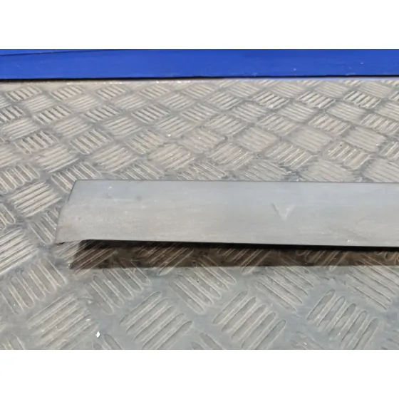 Faldon Lateral para Volkswagen Polo