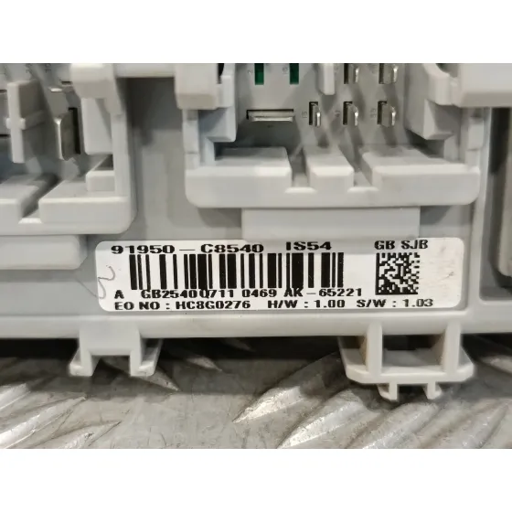 Caja Reles / Fusibles para Hyundai I20