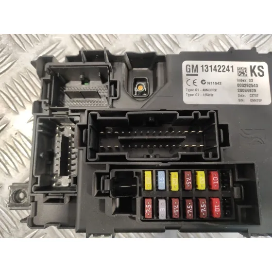 Caja Reles / Fusibles para Opel Corsa D