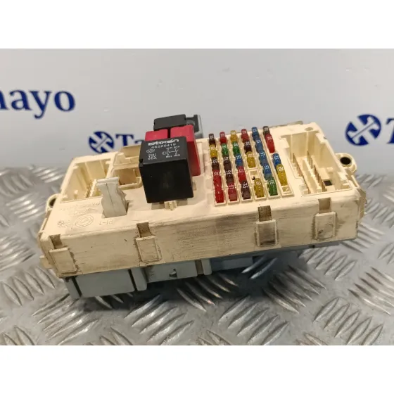 Caja Reles / Fusibles para Fiat Punto Berlina (188)