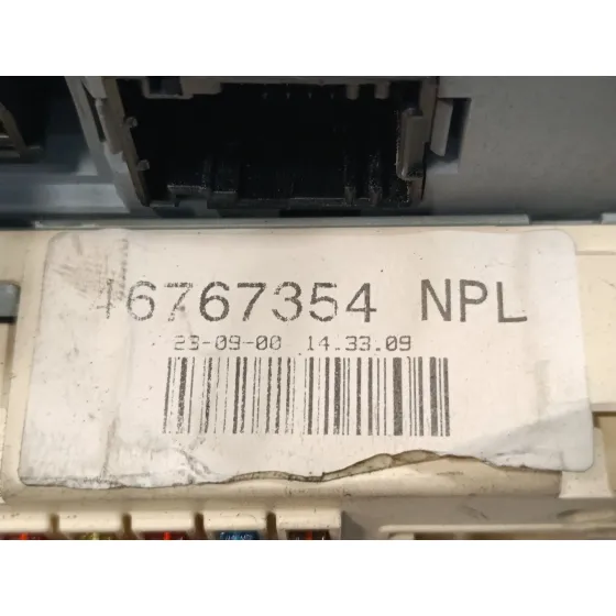 Caja Reles / Fusibles para Fiat Punto Berlina (188)