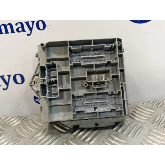 Caja Reles / Fusibles para Fiat Punto Berlina (188)