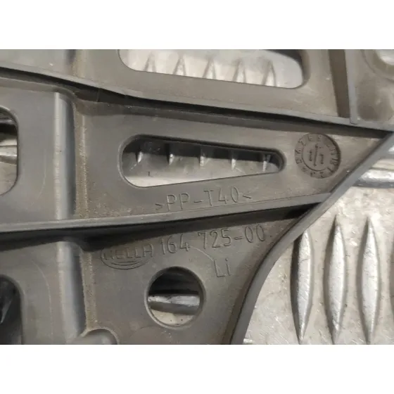 Soporte Faro Izquierdo para Citroën C4 Picasso